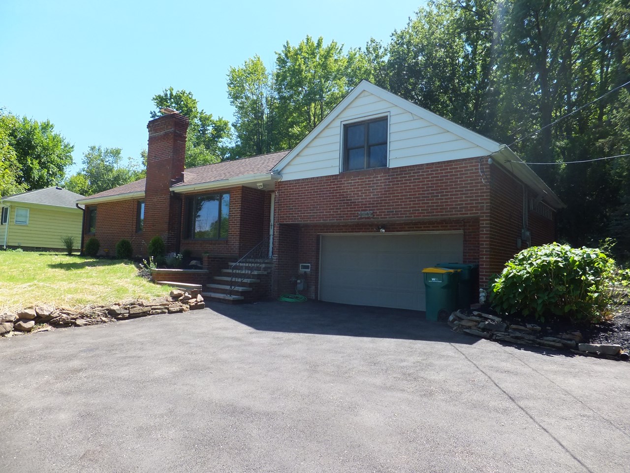 2348 Rockside Rd